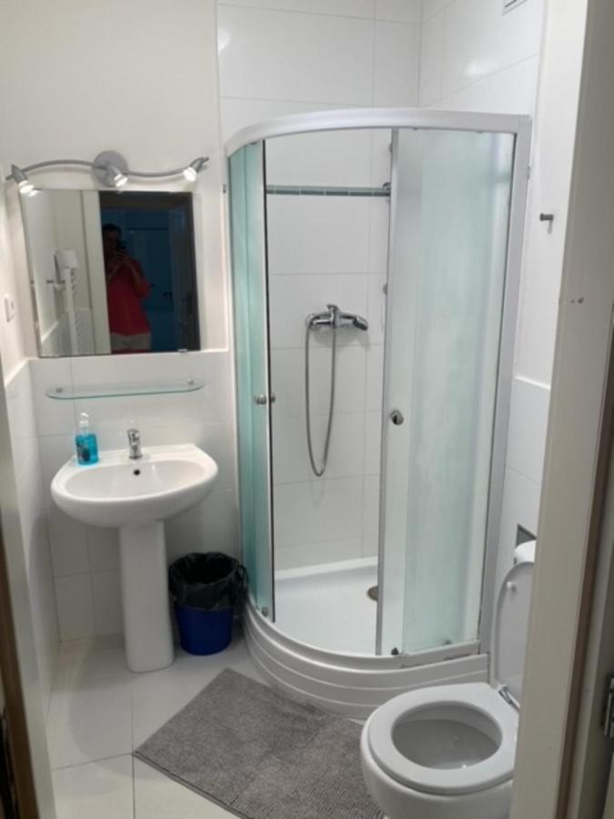 Large 3 Bedroom Family With Balcony * Praag